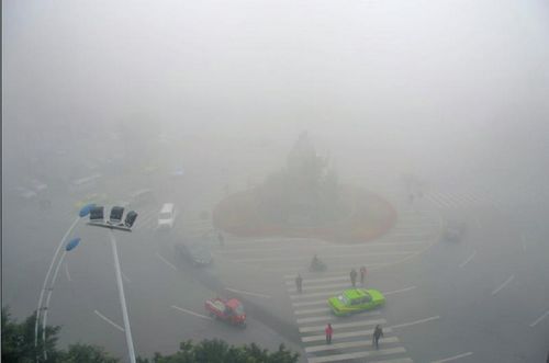 长江泸州航道“蒸发雾”来袭(图2)