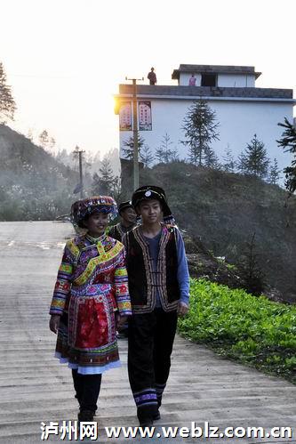泸州叙永:苗乡儿女晒幸福(图1) 泸州叙永:苗乡儿女晒幸福(图1)