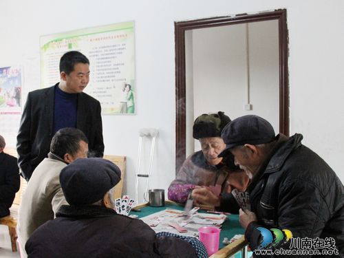 泸县毗卢镇：关注五保老人冬季生活起居