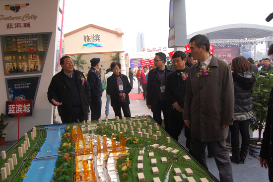 泸州市2012年金秋房交会盛大开幕(图5) 泸州市2012年金秋房交会盛大开幕(图5)