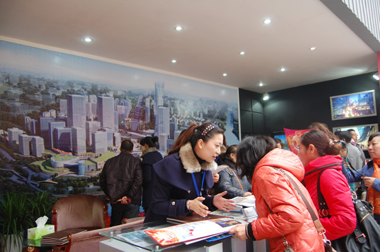泸州市2012年金秋房交会盛大开幕(图12) 泸州市2012年金秋房交会盛大开幕(图12)