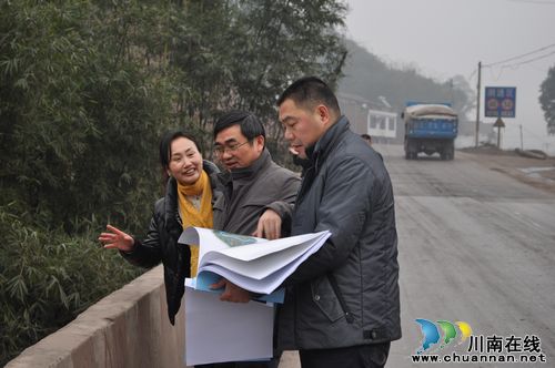 纳溪区委书记熊启权调研“水镇”建设情况