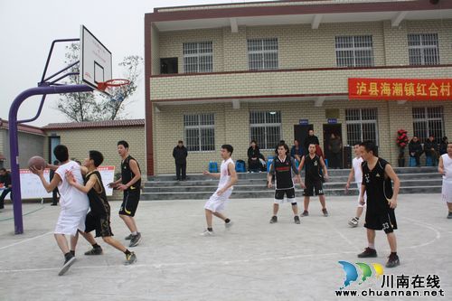 海潮镇：红合村综合服务中心正式建成