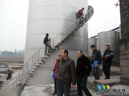 云龙镇:开展节前企业安全生产检查(图1) 云龙镇:开展节前企业安全生产检查(图1)