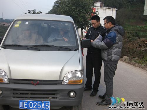 水尾镇：开展元旦节前道路交通安全检查(图2)