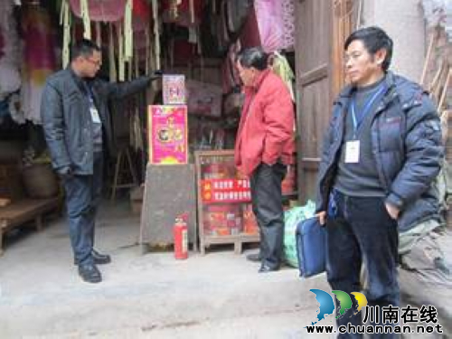 佛荫镇:“百安”活动落实在行动中(图2) 佛荫镇:“百安”活动落实在行动中(图2)