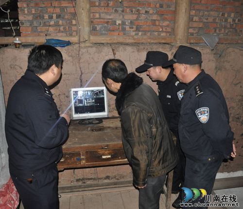 叙永:警民携手 为川南文物加上“保险锁”(图1) 叙永:警民携手 为川南文物加上“保险锁”(图1)