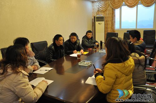 云锦镇：党政领导深入走访&nbsp;坚定企业发展信心(图2)