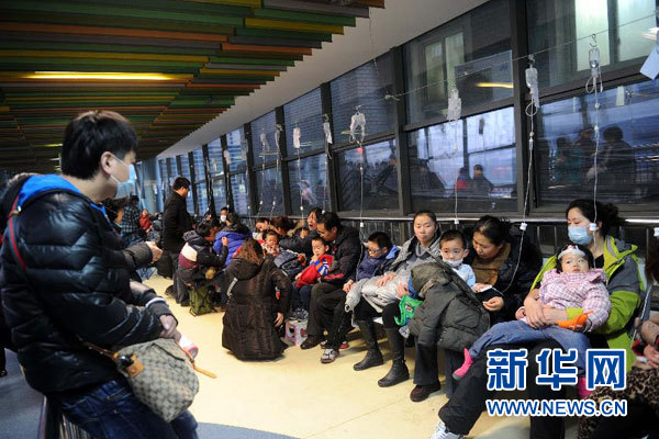 雾 误 勿!——87小时雾霾天气下的生活扫描(图2) 雾 误 勿!——87小时雾霾天气下的生活扫描(图2)