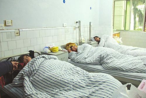 自贡富顺村民与不明身份人员发生冲突(图1) 自贡富顺村民与不明身份人员发生冲突(图1)