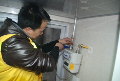 自贡燃具安装市场混乱 水管错接气管时有发生(图1) 自贡燃具安装市场混乱 水管错接气管时有发生(图1)