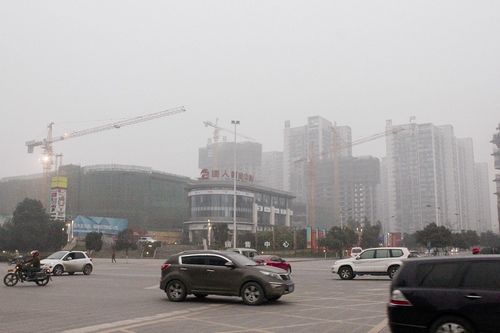 宜宾商品房拟“限价”高价楼盘一去不复返?(图1) 宜宾商品房拟“限价”高价楼盘一去不复返?(图1)