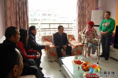 病魔无情人间有爱&nbsp;泸州市工商联冬日送温暖(图1)