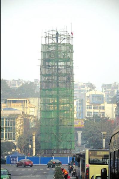 龙抱柱大换血 近半钢筋重换原有线路灯管全换(图1) 龙抱柱大换血 近半钢筋重换原有线路灯管全换(图1)