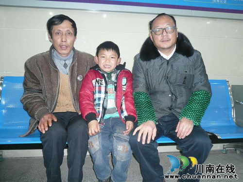 佛荫镇:社事办牵线搭桥,孤儿回归家庭(图1) 佛荫镇:社事办牵线搭桥,孤儿回归家庭(图1)