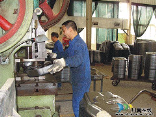 泸州北方公司汽车燃油箱产销量突破100万套(图2)