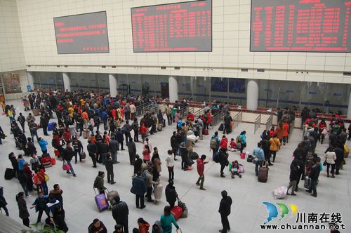 春运第1天&nbsp;泸州客运中心站首次接受"春运大考"(图1)