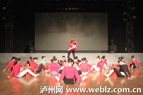 2013年泸州春晚第二次联排 部分节目曝光(图4) 2013年泸州春晚第二次联排 部分节目曝光(图4)