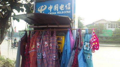 内江IC卡电话亭少有人问津　去留引发热议(图1)
