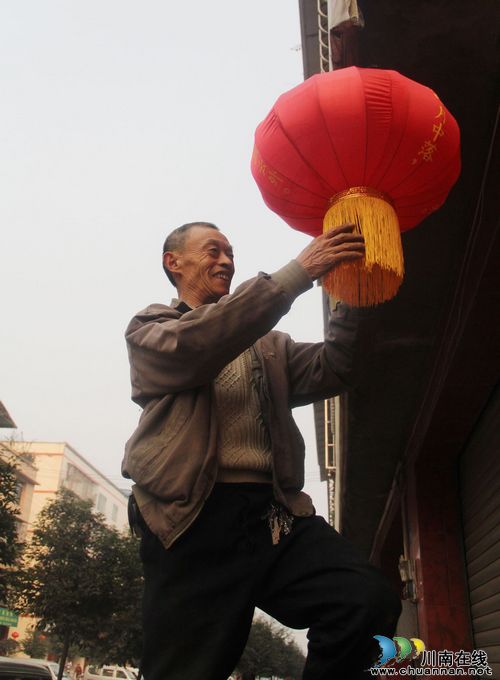 龙车镇:灯笼印诗句 "桂花文化"迎新春(图3) 龙车镇:灯笼印诗句 "桂花文化"迎新春(图3)