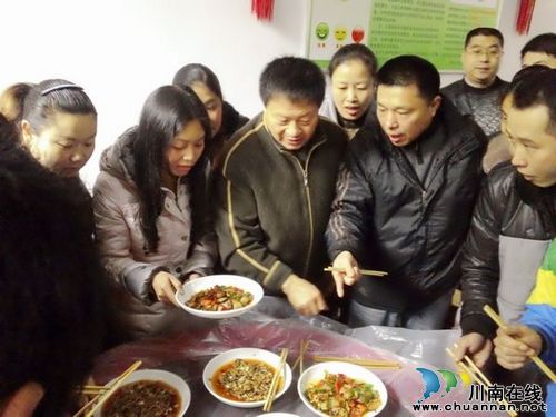 名厨李兴广老人帮助农民工家政服务就业