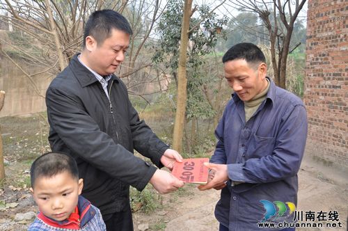 云锦镇：关爱送到家&nbsp;祝福暖人心