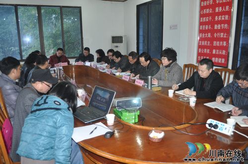 纳上马镇：防洪堤二期工程通过专家评审