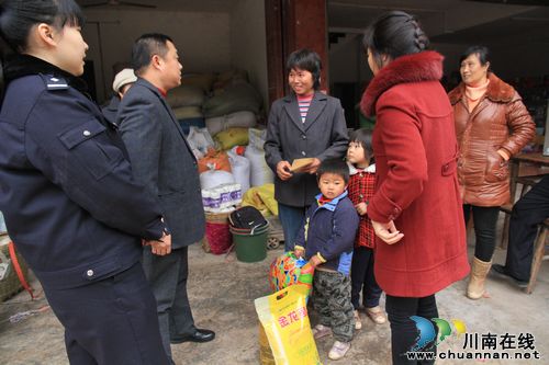 尧坝镇：春节慰问老党员&nbsp;组织关怀暖人心