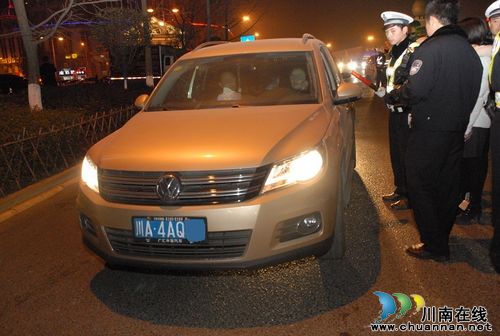 泸州交警节前集中整治酒驾 (图2) 泸州交警节前集中整治酒驾 (图2)