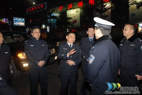 泸州交警节前集中整治酒驾 (图1) 泸州交警节前集中整治酒驾 (图1)