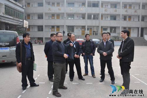 泸县副县长熊杰到云锦镇检查节前安全工作