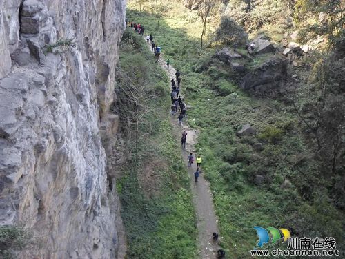大年初一&nbsp;数千游客畅游西南名胜叙永天台山(图1)