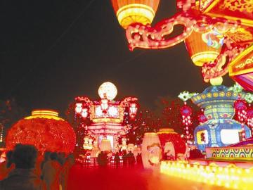 文化闹春　“夜自贡”灯火璀璨(图1)