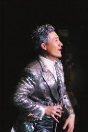泸州老板花百万元为父母祝寿(图2) 泸州老板花百万元为父母祝寿(图2)