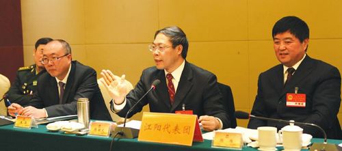 蒋辅义：增强紧迫意识&nbsp;追赶川南兄弟城市(图1)