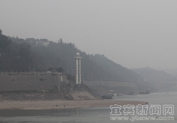 宜宾:长江航道进入特枯水位期(图2) 宜宾:长江航道进入特枯水位期(图2)