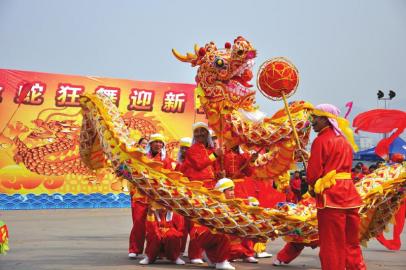 蛇年元宵 龙舞川南(图1) 蛇年元宵 龙舞川南(图1)