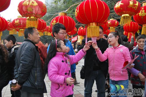 山岩脑社区:居民满意我们快乐!(图1) 山岩脑社区:居民满意我们快乐!(图1)
