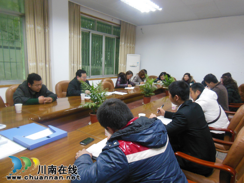 佛荫镇：召开大团委直属团组织负责人座谈会(图1)