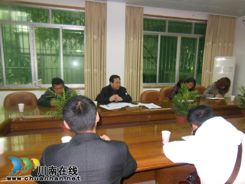 佛荫镇：召开大团委直属团组织负责人座谈会