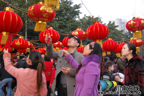 大山坪街道：廉政文化融入欢乐元宵(图2)