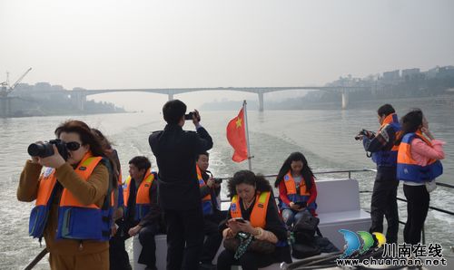 长航泸州公安举办警营开放日活动(图2)