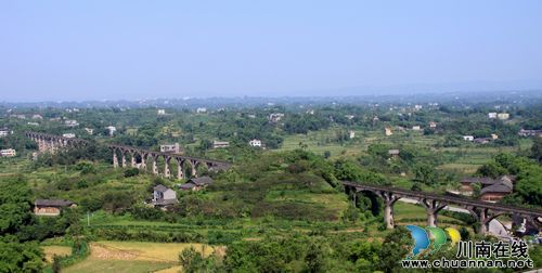 四川省旅游规划研究院莅泸调研泸县奇峰渡槽(图1)