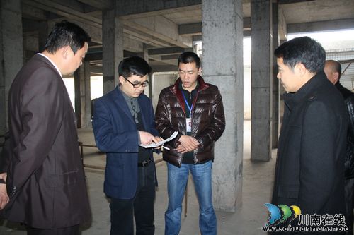 泸县海潮：昔日的街边小摊,你是否也该换新颜?(图1)