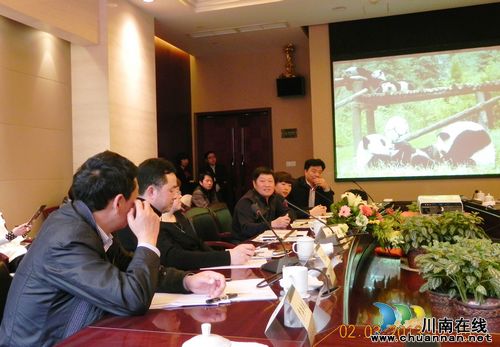 “2013年白内障超乳设备地区会议”在泸顺利召开