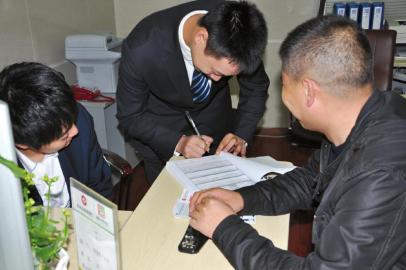 自贡加大金融招商力度　年内争取引进域外金融机构