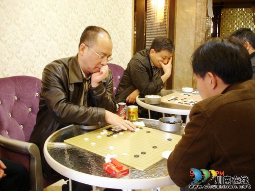 泸医附院围棋队获南充“众生杯”围棋赛第二名