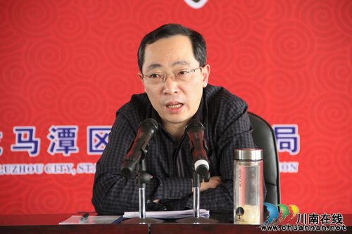 泸州市国税局副局长王世杰对龙马潭国税局提出“四个进一步”工作要求