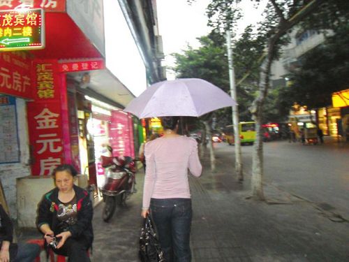 久旱"轰"甘霖&nbsp;内江昨日发射火箭弹人工增雨(图2)