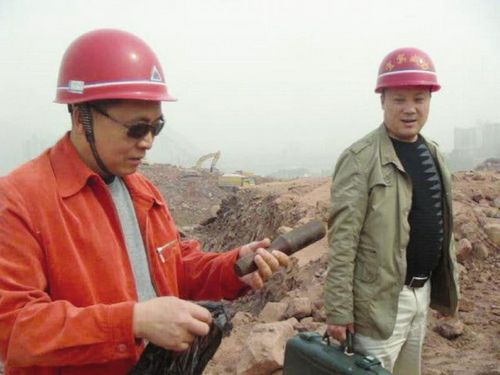 宜宾一市民河边捡到手榴弹&nbsp;后盖已被打开